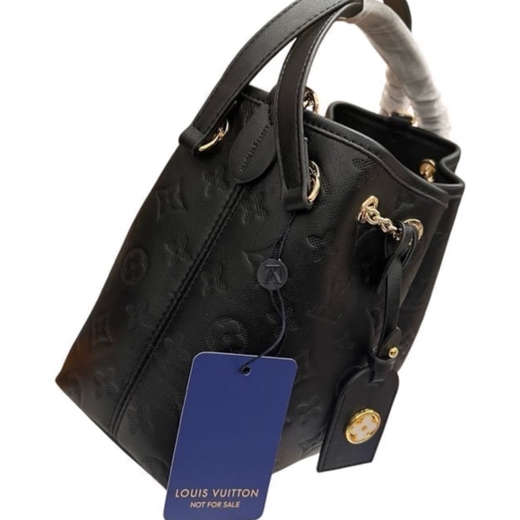 Louis Vuitton Small Bag - Picture 5 of 8